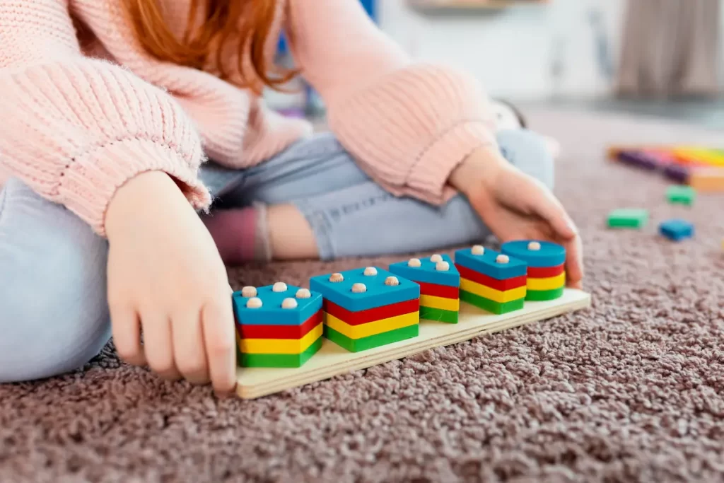 Mainan Montessori Fokus pada Pengembangan Kognitif Anak